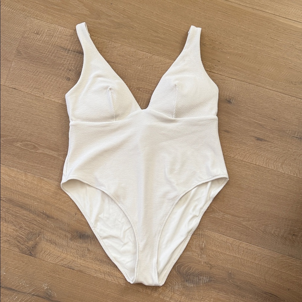 H & M Women’s Textured White Swimsuit XL